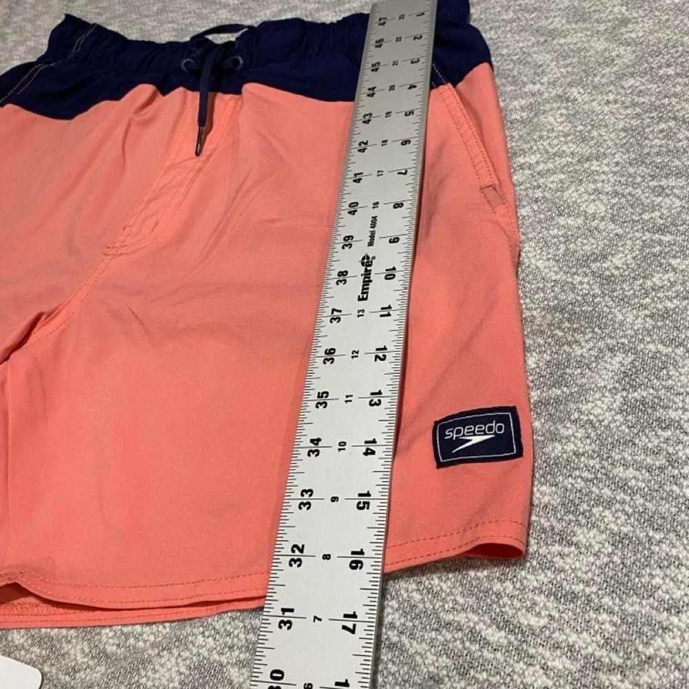 Speedo coral pink and navy blue swim shorts/trunks Men M. SKU-B956